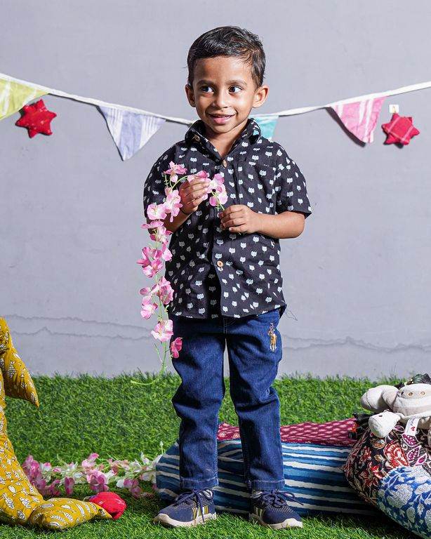 Black Soma Kids Shirt