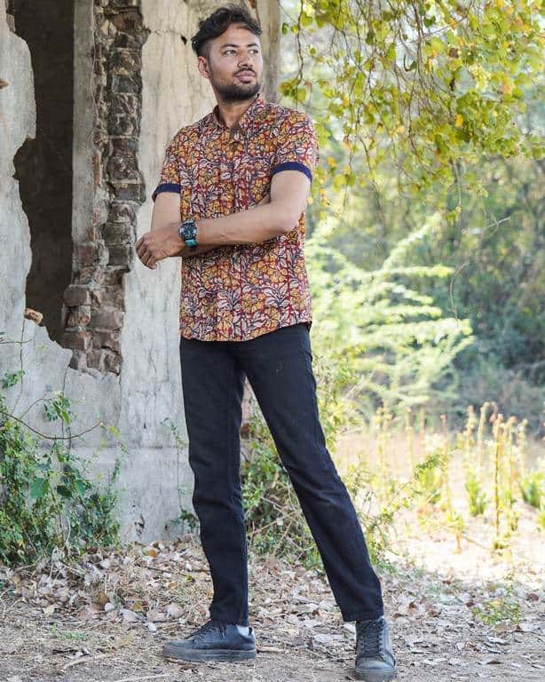 Leafy Wood Blue Shirt Secondary image