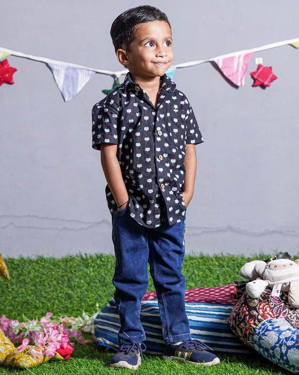 Black Soma Kids Shirt