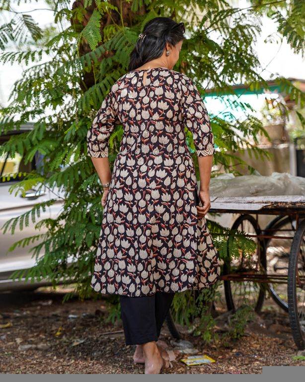 Tulip Black Straight Maternity Kurta