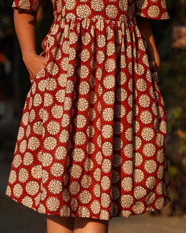 Rosy Vine Short Maternity Dress