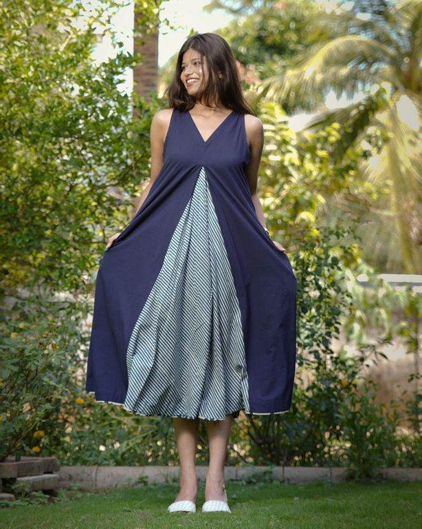 Blue Loma Indie Lines Long Maternity Dress Secondary image