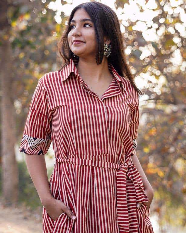 Brick Red Collared Dress with Belt