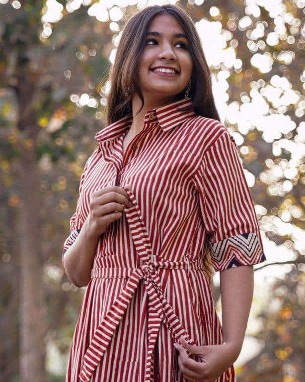 Brick Red Collared Dress with Belt