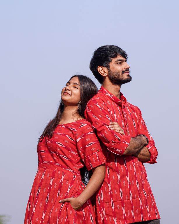 Red Shift Ikat Family Set Main image