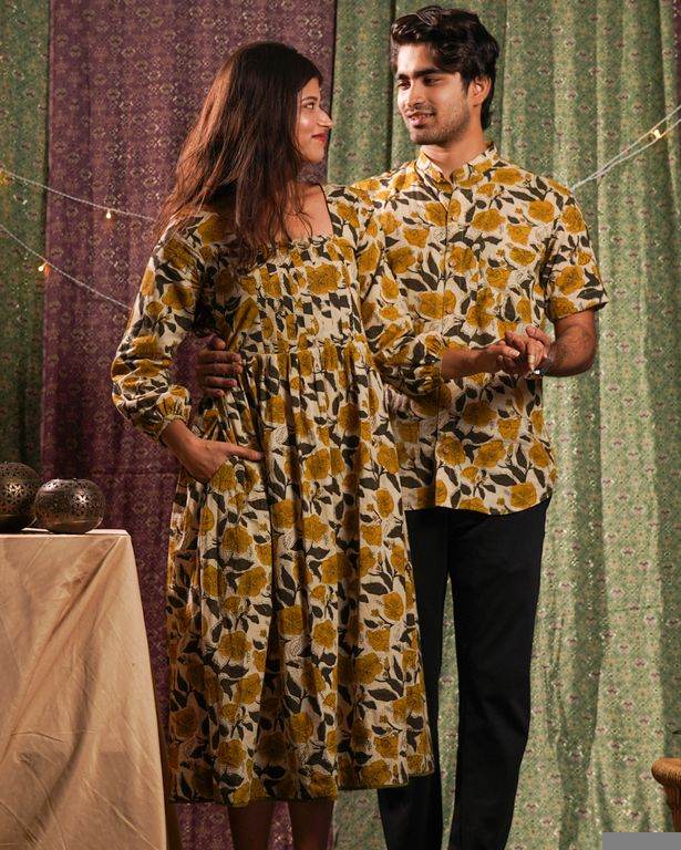Yellow Cannas Family Set Secondary image