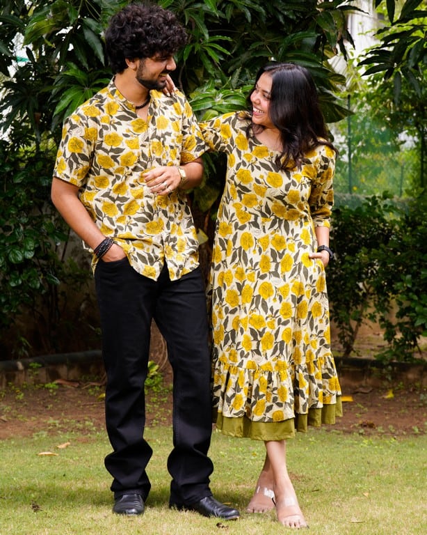 Yellow Cannas Frill Couple Set