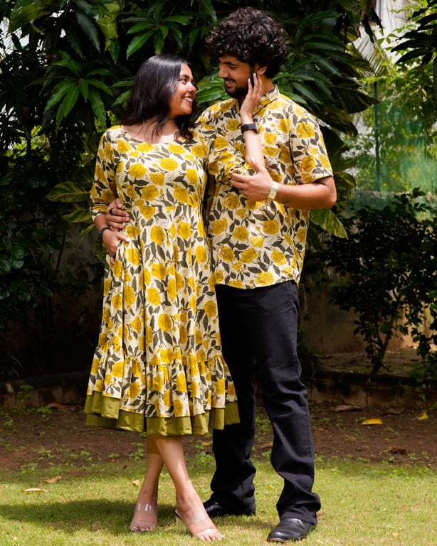 Yellow Cannas Frill Couple Set Secondary image