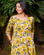 Yellow Cannas Frill Couple Set