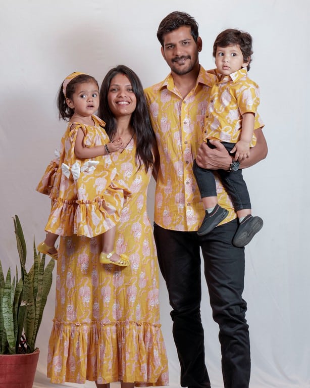Yellow Kitty Long Frill Family Set