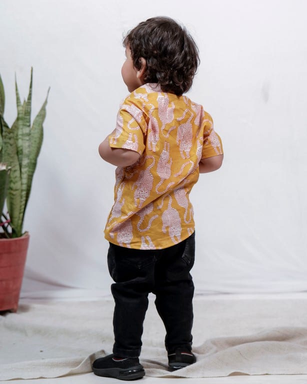Yellow Kitty Kids Shirt Secondary image