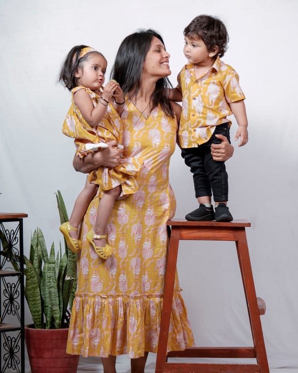 Yellow Kitty Long Frill Family Set