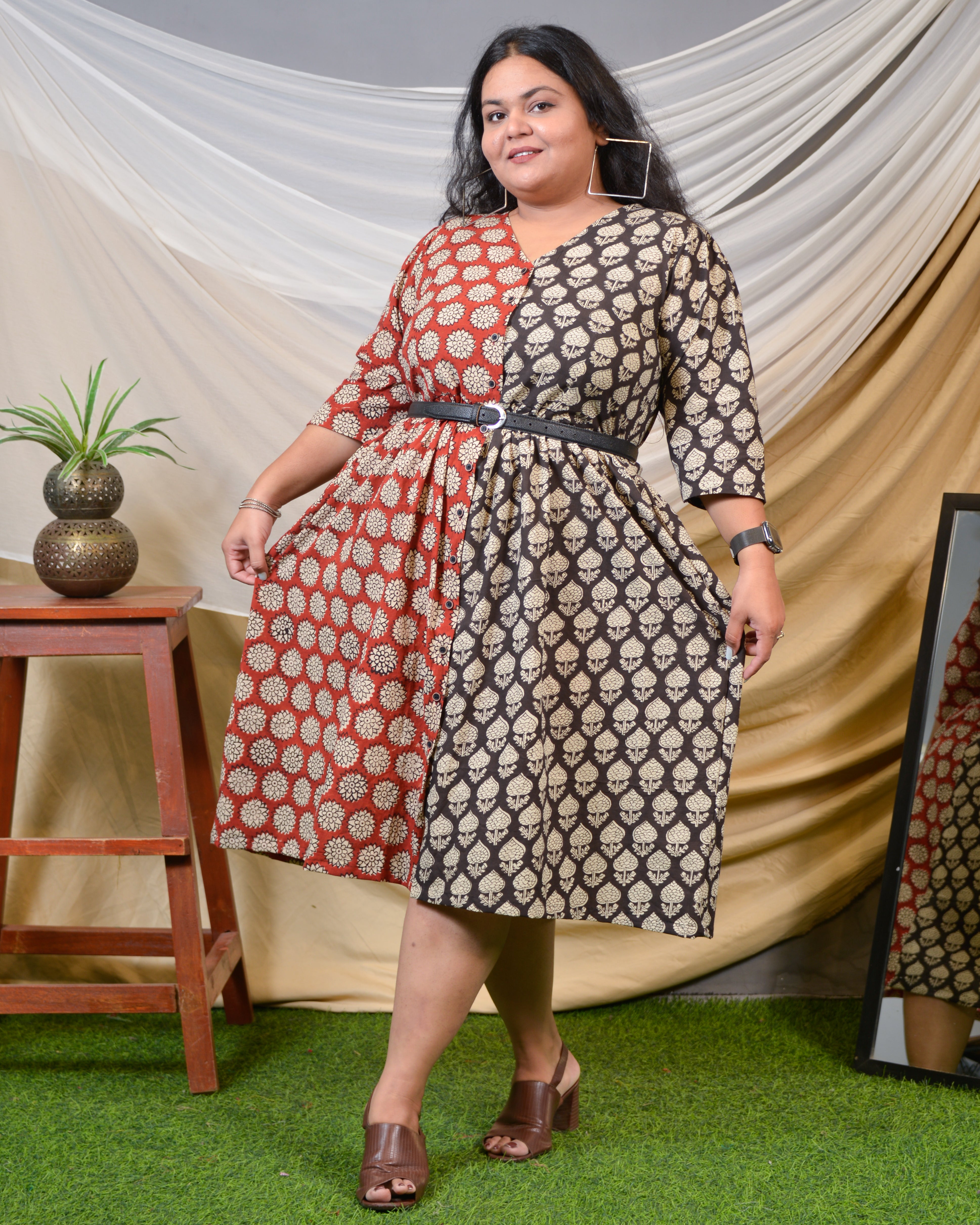 Rosy Noir Vine Plus Size Dress Secondary image