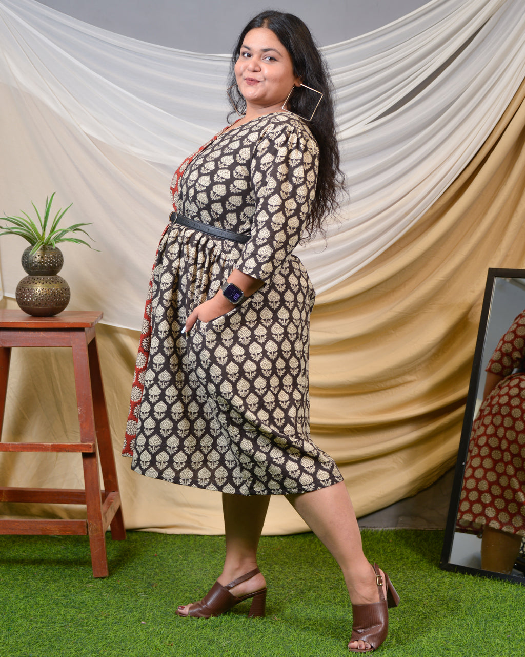 Rosy Noir Vine Plus Size Dress