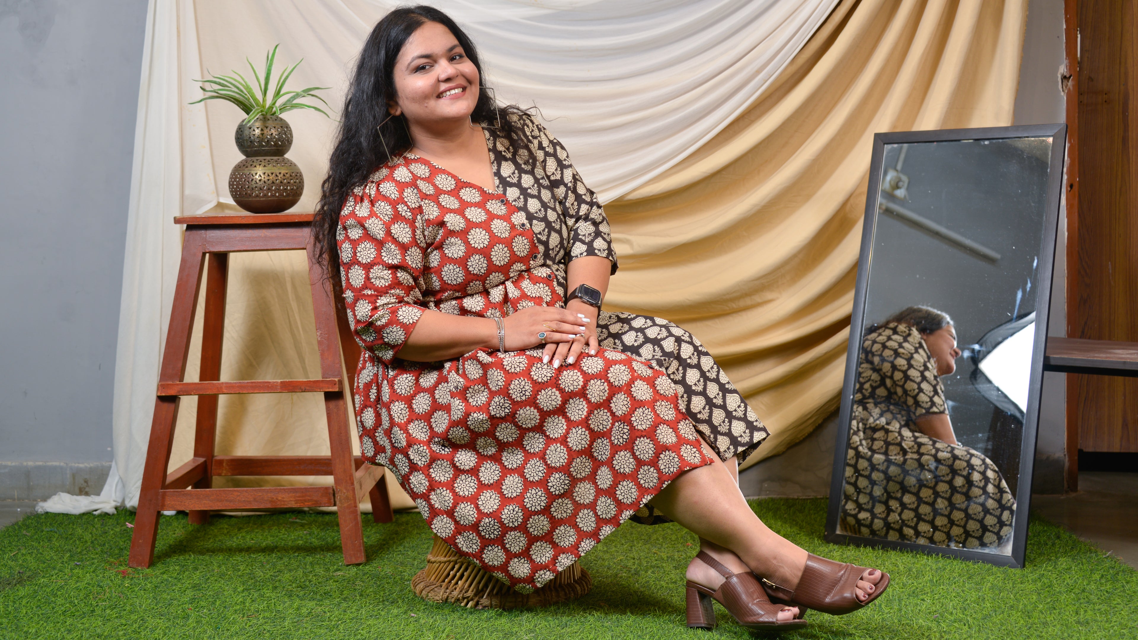 Rosy Noir Vine Plus Size Dress