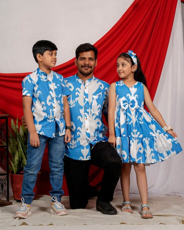 Blue Lisa Father Kid Twining