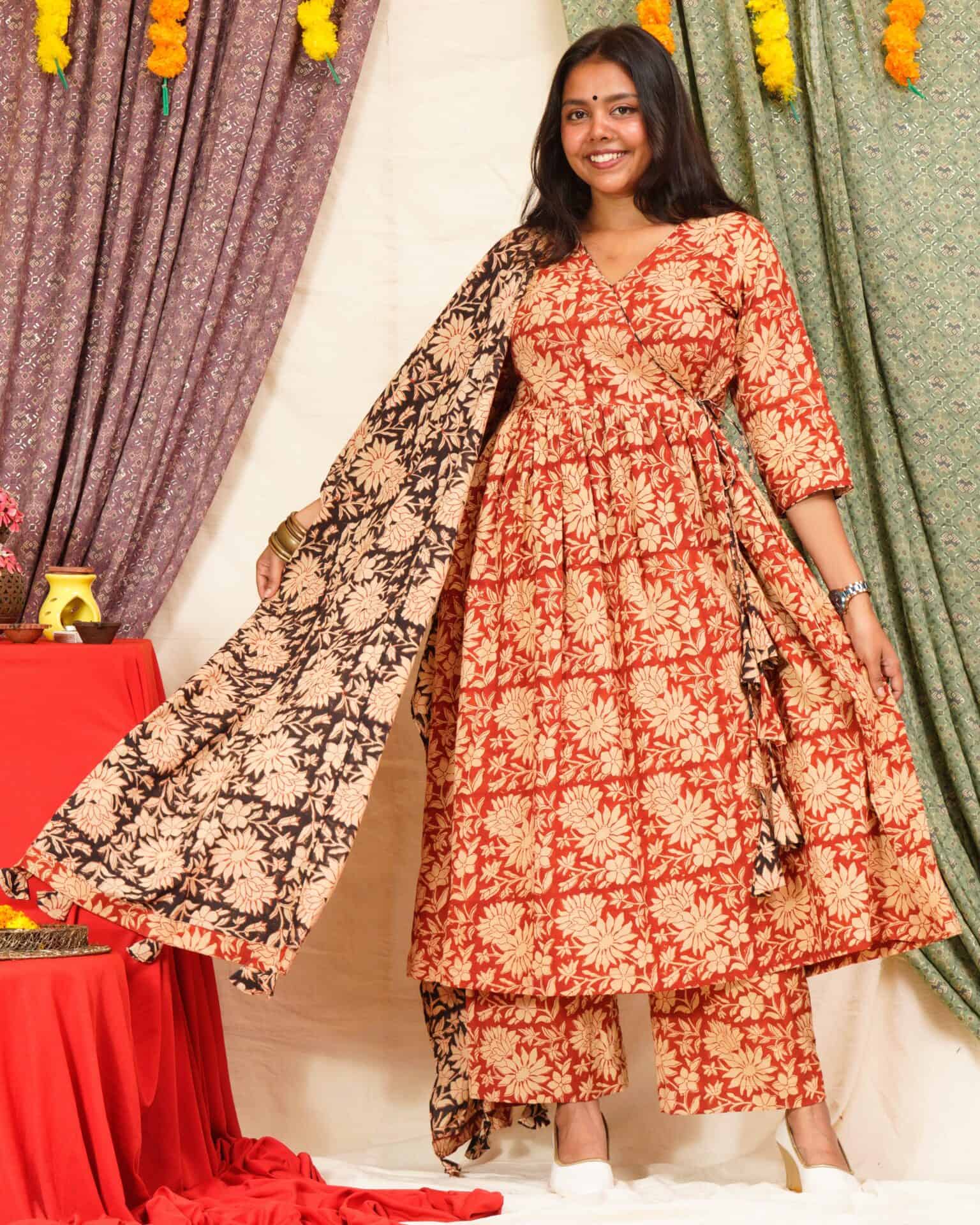 Queen Red Floral Angrakha Maternity Dress Set
