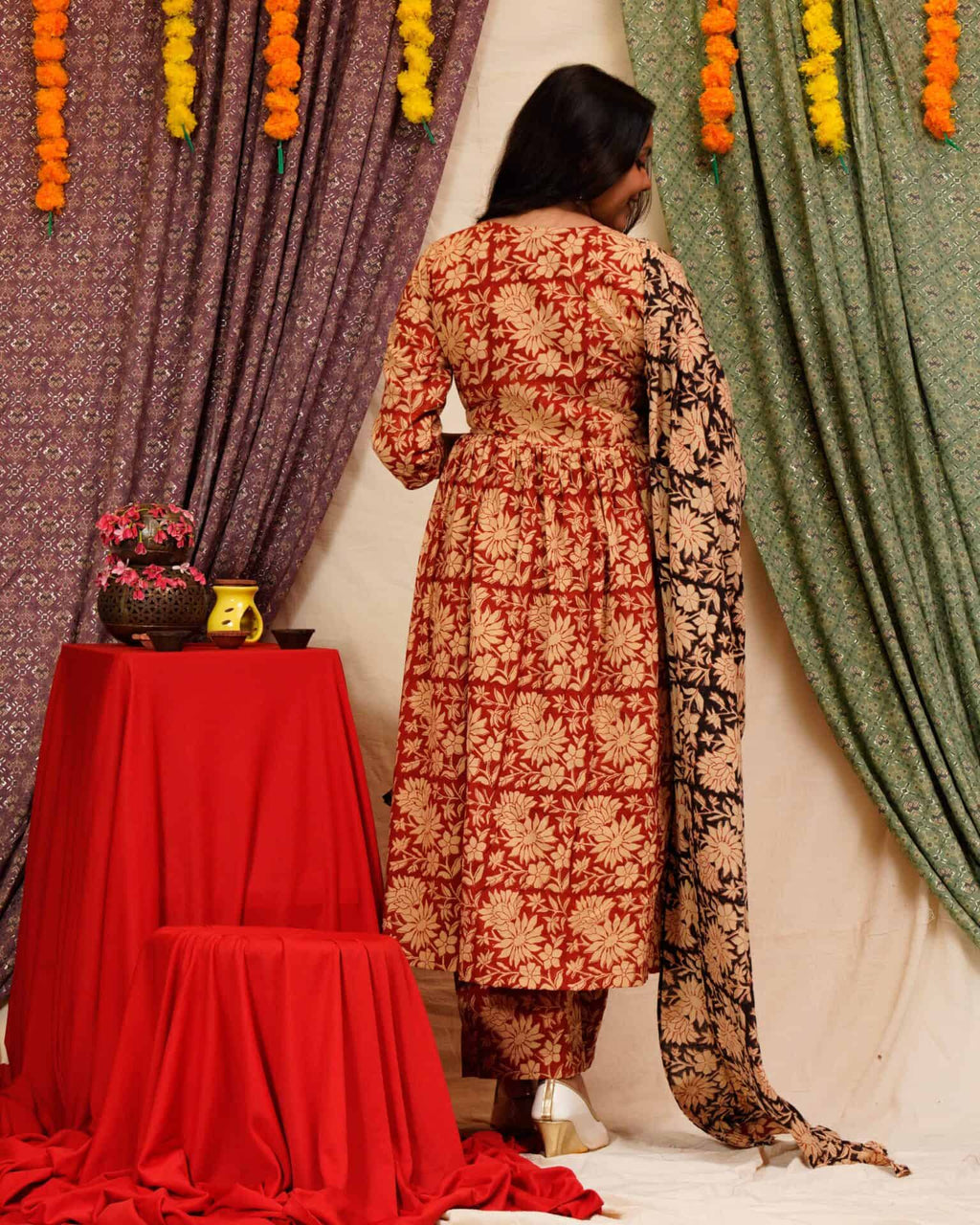 Queen Red Floral Angrakha Maternity Dress Set