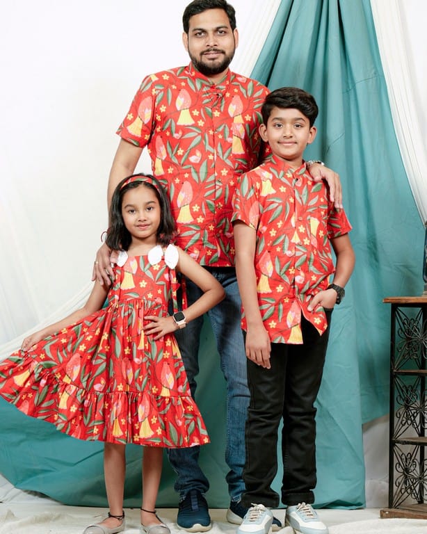 Red Bird Father Kid Twinning