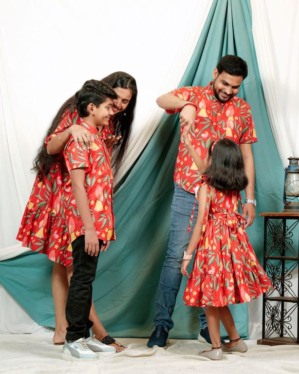 Red Bird Short Family Set