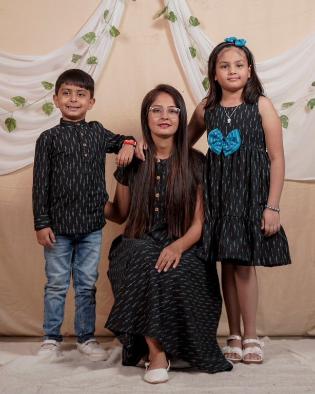Ocean Black Glorious Mom Kids Twinning
