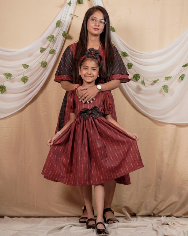 Beetroot Diverting Threads Mother Kids Twinning