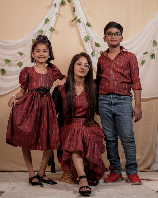 Beetroot Diverting Threads Mother Kids Twinning