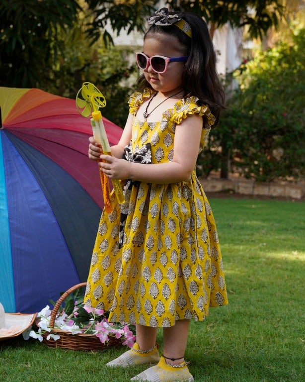 Leafing yellow Kid Dress