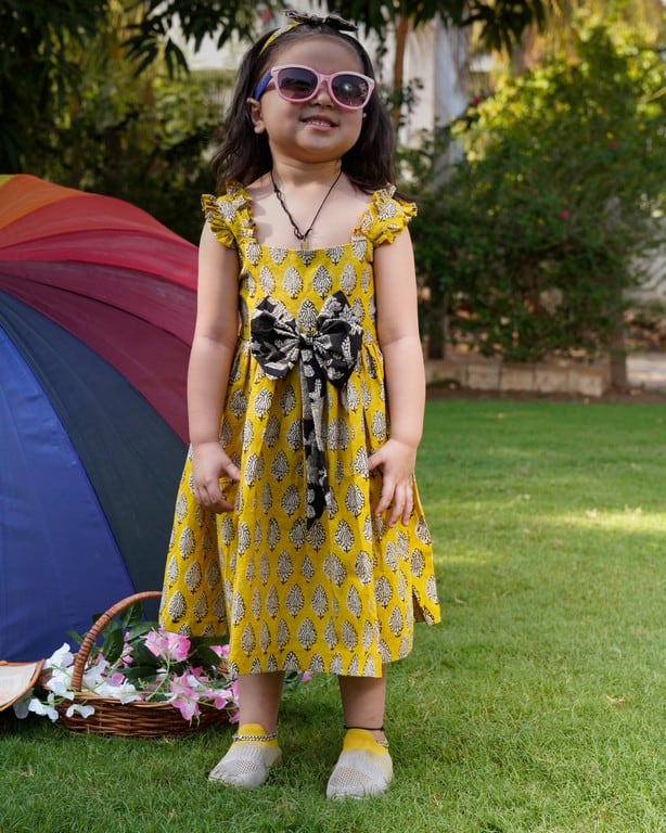 Leafing yellow Kid Dress
