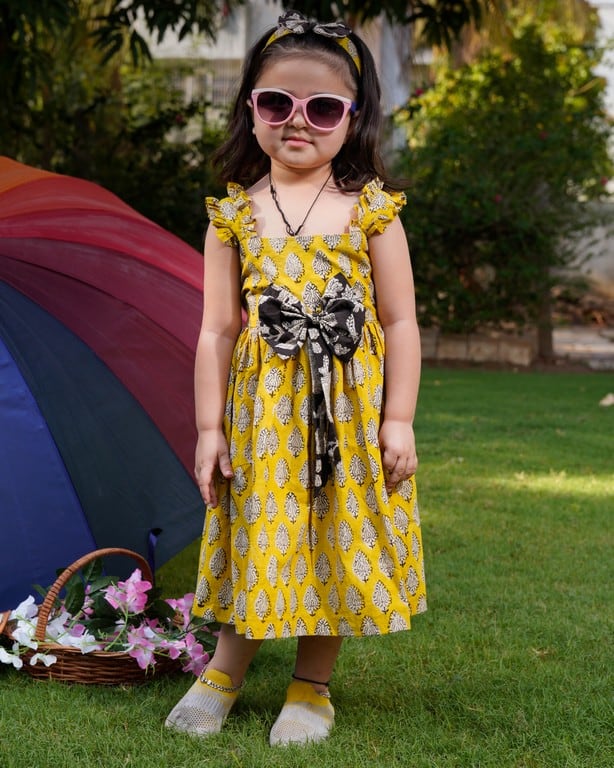 Leafing yellow Kid Dress