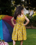 Leafing yellow Kid Dress
