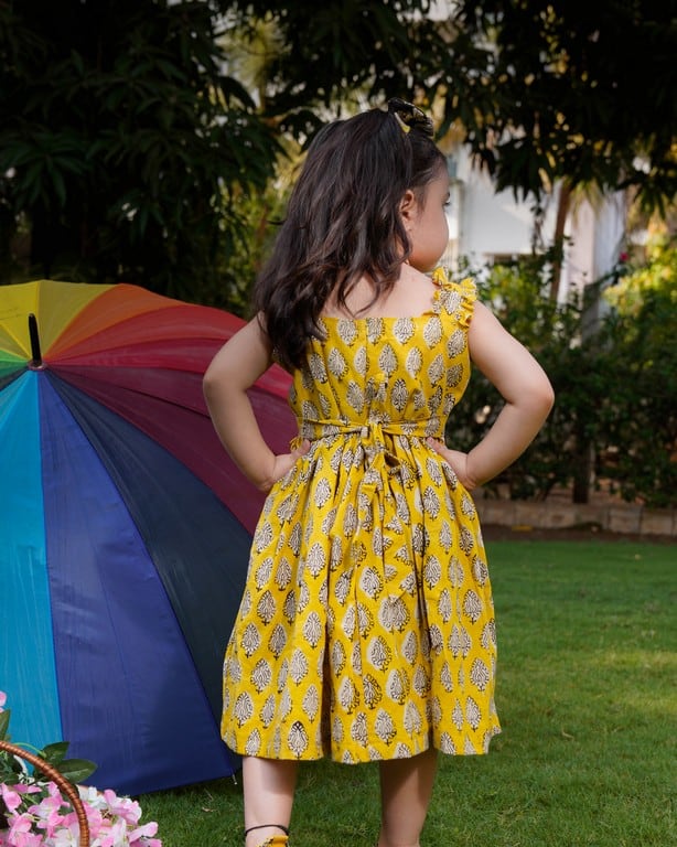 Leafing yellow Kid Dress