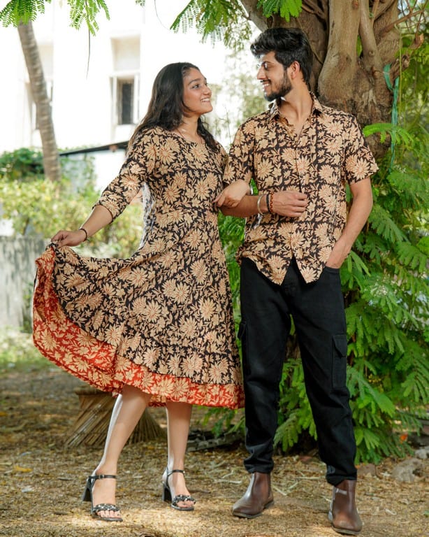 Queen black frill Couple Set