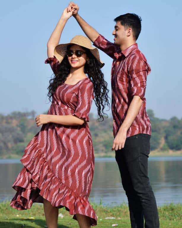 Redwood Senorita Ikat Couple