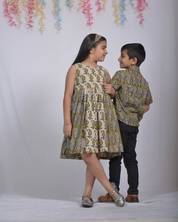 Mustard Block Print Family Set