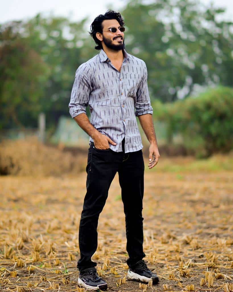 Groovy/Gaura Grey Shirt