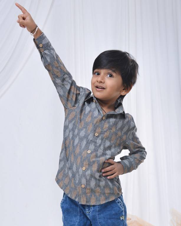 Graphic Grey Kids Shirt