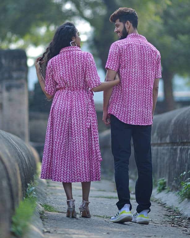 Leafing Pink Couple