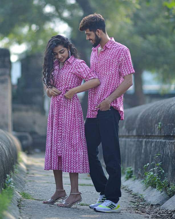Leafing Pink Couple