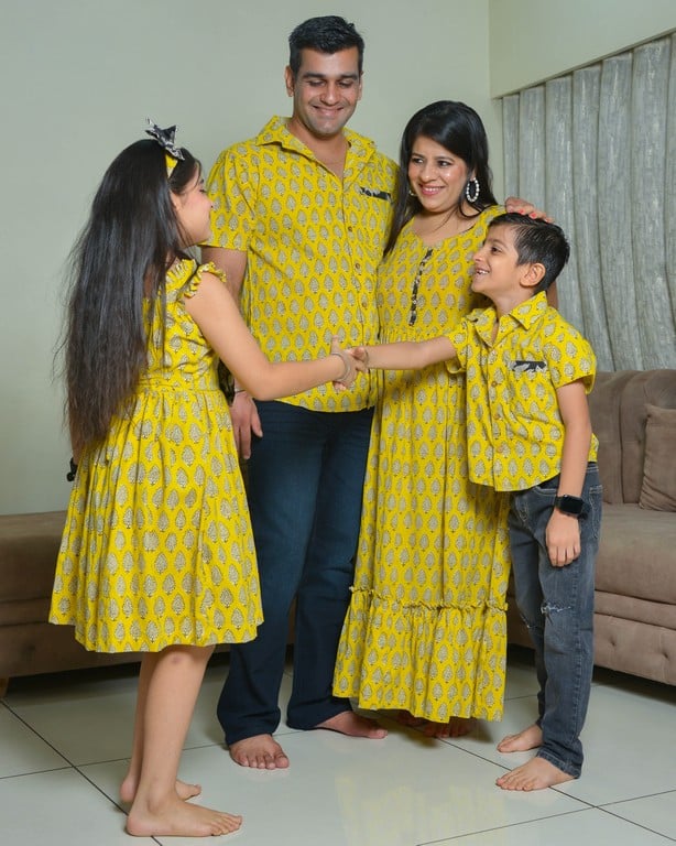 Leafing Yellow Family Set