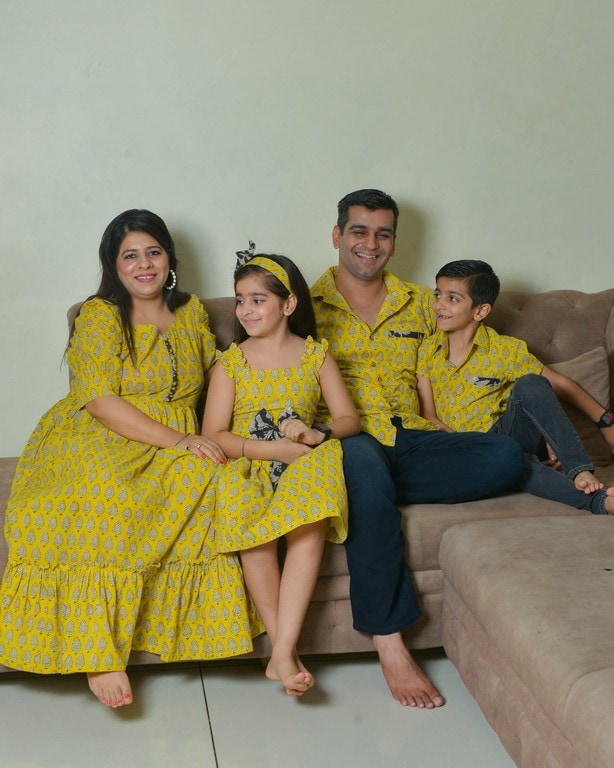 Leafing Yellow Family Set
