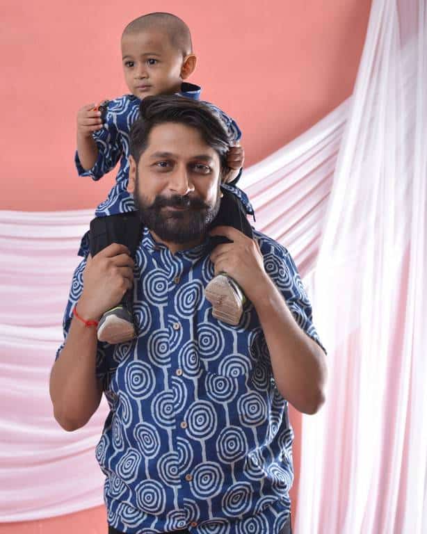 Lollipop Upbeat Blue Father Son Twinning