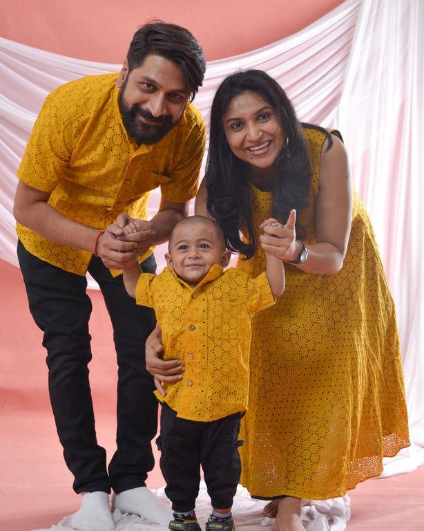 Sunbeam Yellow Cutwork Family