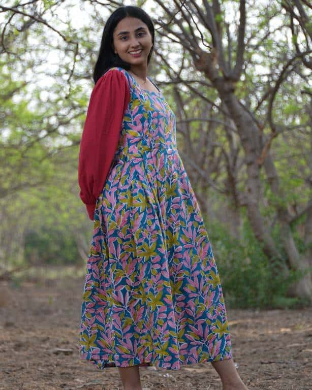 Tulip Vine Puffed Sleeve Nursing Dress
