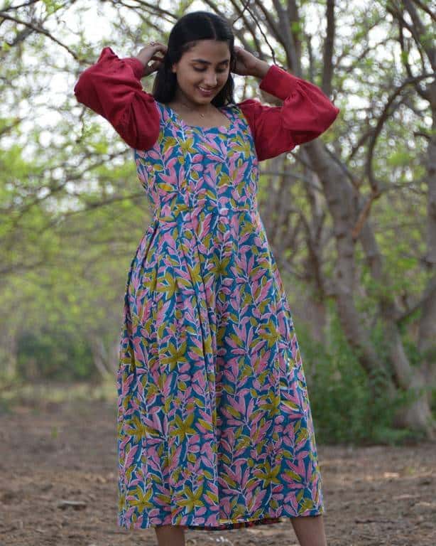Tulip Vine Puffed Sleeve Nursing Dress