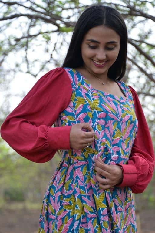 Tulip Vine Puffed Sleeve Nursing Dress