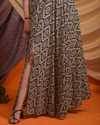 Cinnamon Black Slit Kirtle Dress