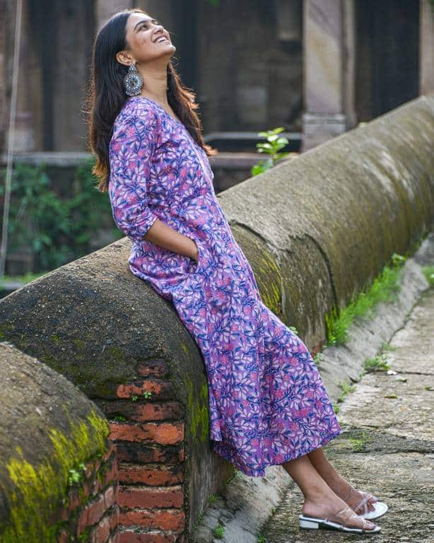 Water Lily Dress Secondary image