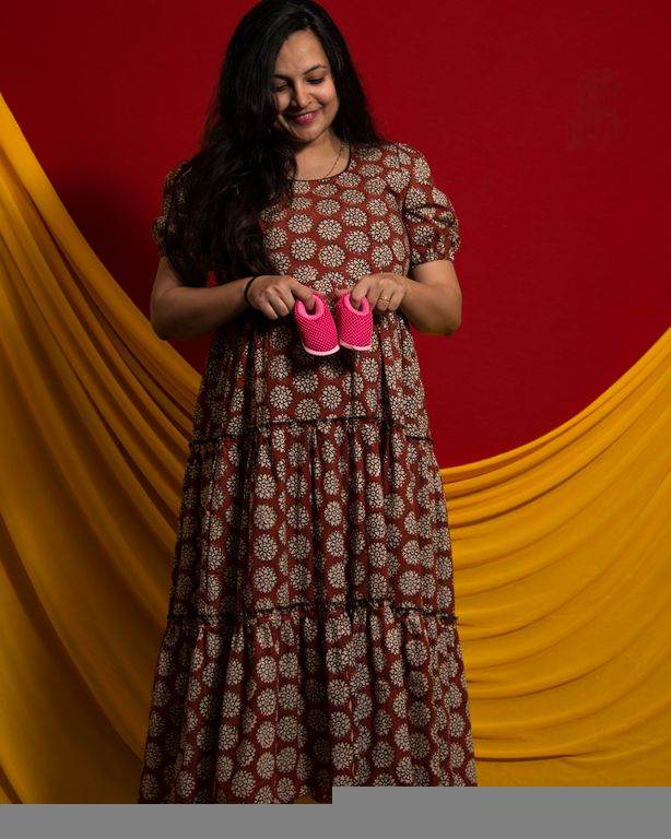 Rosy Vine Tiered Maternity Dress