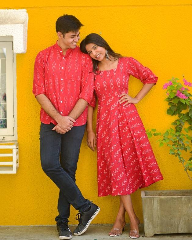 Rose Red Couple